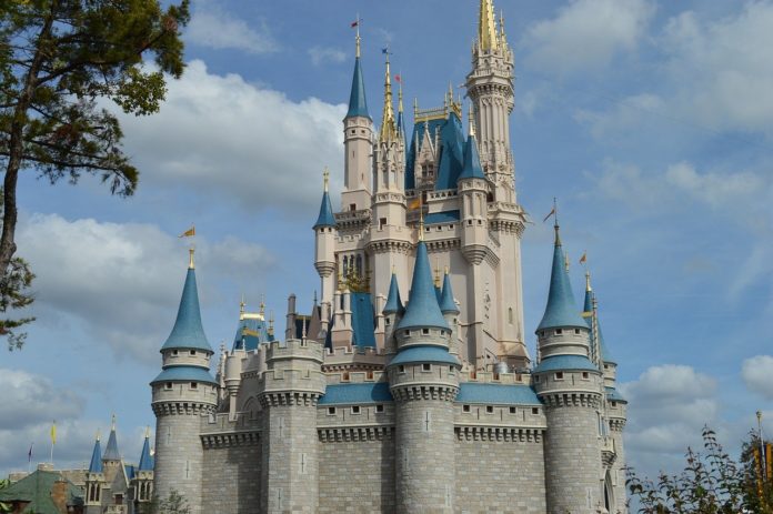 castelo do parque magic kingdom em orlando